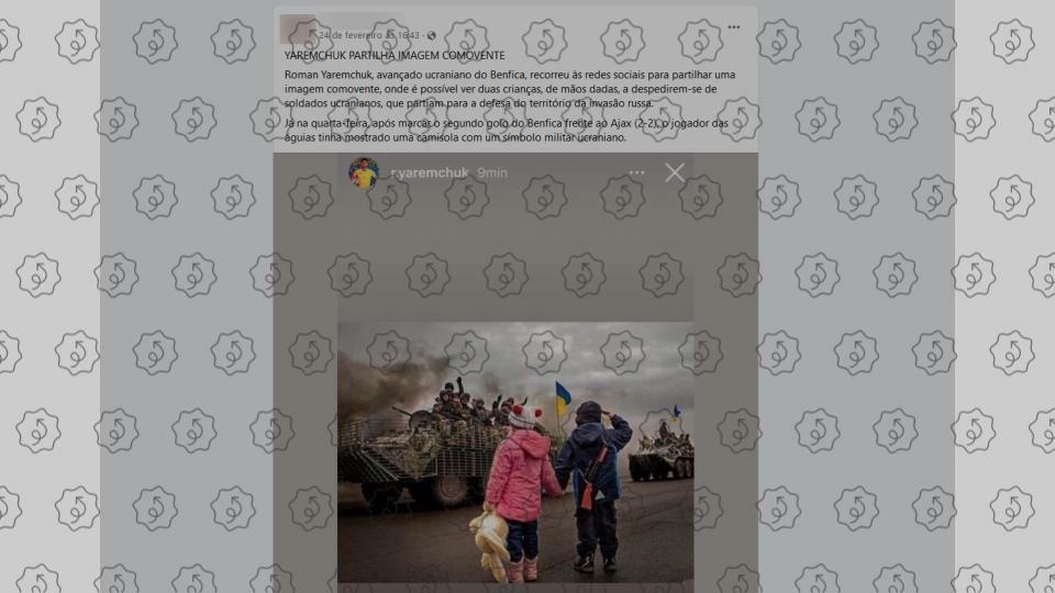 Foto que mostra crianças e blindados não foi tirada durante a atual guerra na Ucrânia