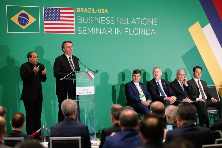 Bolsonaro fala em evento em Miami