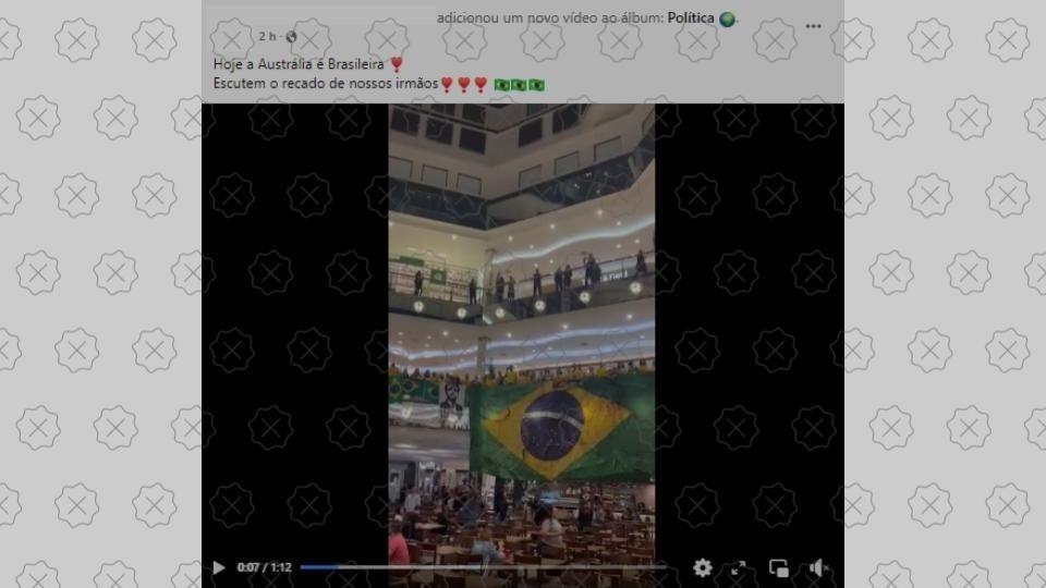 Reprodução de vídeo que mostra apoiadores de Bolsonaro em shopping de Belo Horizonte, que circula como se fosse registro deste domingo na Austrália