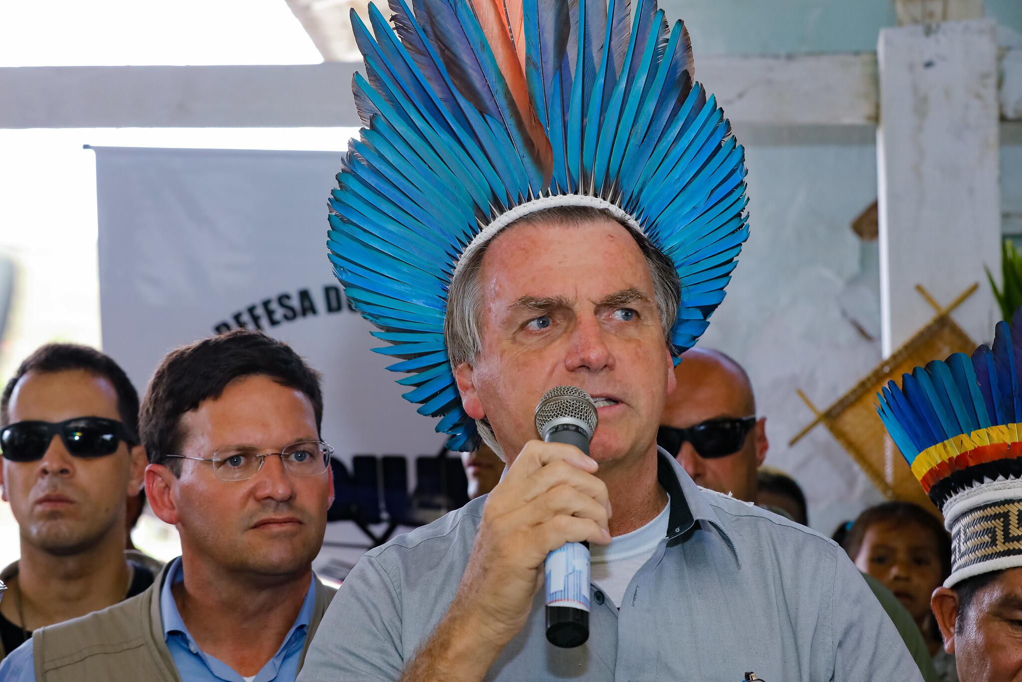 Presidente em encontro com indígenas em Boa Vista em 2021
