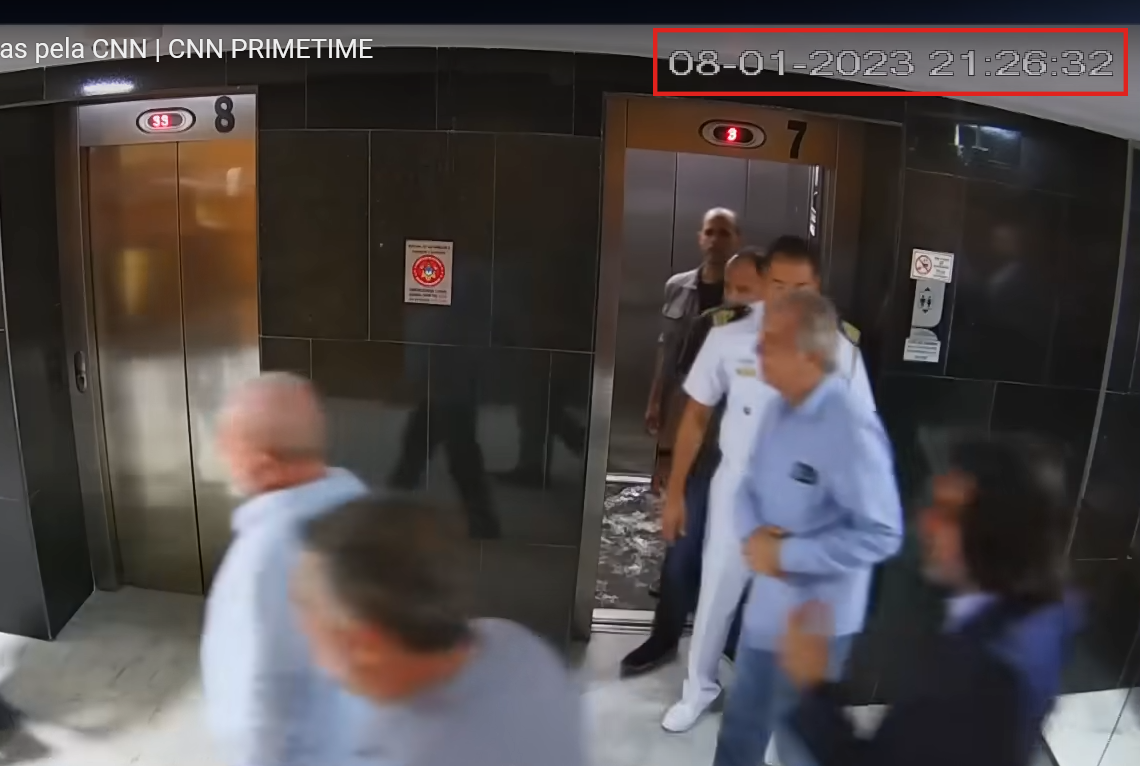 Câmeras de segurança gravaram Lula e ministros nos corredores do Palácio do Planalto às 21h26 do dia 8 de janeiro