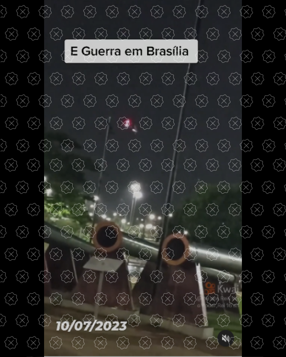 Print de vídeo que mostra helicóptero sobrevoando e bombardeando Brasília