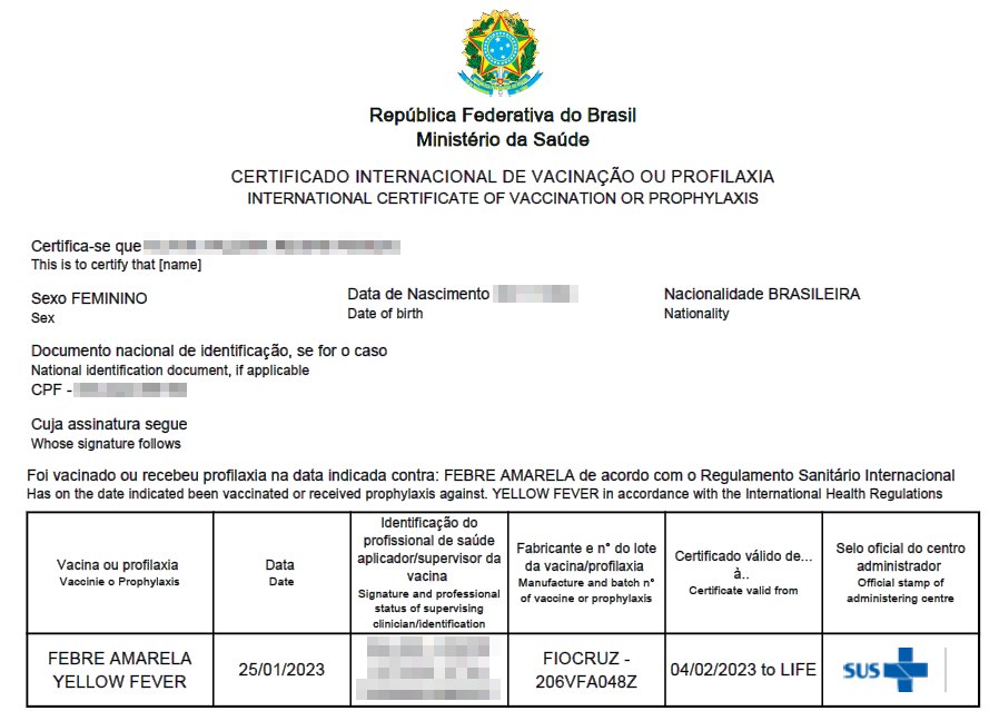 Certificado internacional de vacinação digital, baixado diretamente do aplicativo ConecteSUS, mostra a vacina falsa inserida, além de com dados do vacinador, laboratório e lote
