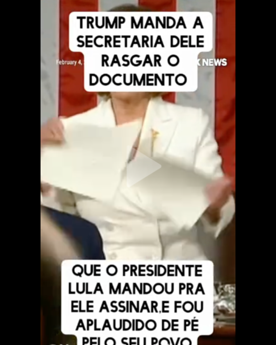 Publicação mostra a congressista democrata Nancy Pelosi — mulher branca de cabelos curtos, lisos e escuros, que usa um blazer branco — rasgando papéis. Sobre a imagem, está o texto: ‘Trump manda a secretária dele rasgar o documento que o presidente Lula mandou para ele assinar, e fou aplaudido de pé pelo seu povo’.