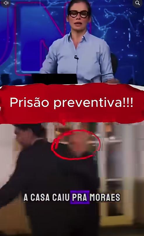 'Captura de tela de uma montagem em formato vertical dividida em duas partes. Na parte superior, a jornalista Renata Vasconcellos aparece no bancada do Jornal Nacional, vestindo uma camisa social azul e óculos de armação escura, sobre um fundo azul com o logotipo do telejornal. No centro da imagem, sobreposto entre as duas cenas, há uma faixa vermelha pintada digitalmente com o texto em branco: 'Prisão preventiva!!!'. Na parte inferior, há uma cena borrada mostrando pessoas em um ambiente interno, com um círculo vermelho desenhado ao redor do rosto de uma das pessoas ao fundo. Na borda inferior da imagem, está a legenda: 'A CASA CAIU PRA MORAES'.'