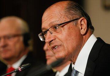 Alckmin cumpre 6 de 10 promessas de 2014, mas não entrega trem, metrô nem hospital
