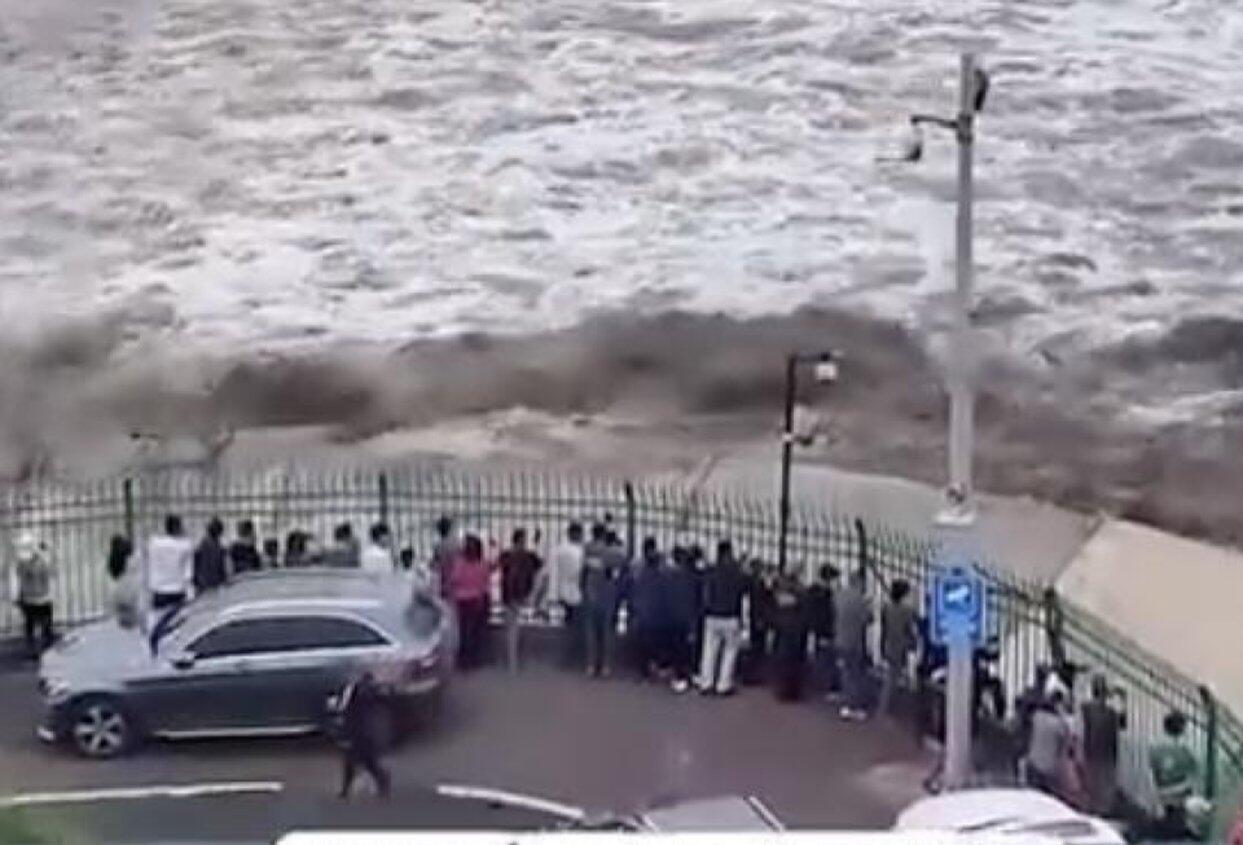 Posts compartilham vídeo gravado na China como se fosse registro da passagem do furacão Milton pelos EUA