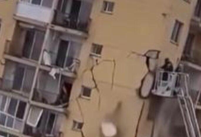 Vídeo de IA circula em posts como se mostrasse desabamento na Colômbia