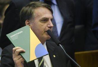 As 356 mentiras sobre ditadura, Judiciário e urnas que compõem quatro anos de golpismo de Bolsonaro