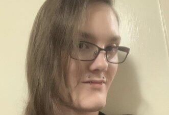 Posts usam foto de outra pessoa para sugerir que autor de atentado contra Trump era trans