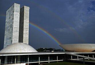 Brasil, fora da curva?