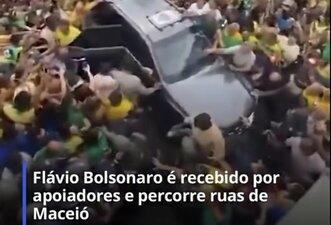Vídeo mostra Jair Bolsonaro em carreata, não Flávio