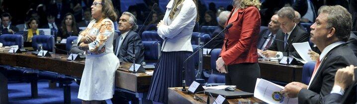 Entre mulheres, apoio a Dilma é maior no Senado do que na Câmara