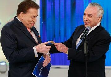 Ao lado de Silvio Santos, Temer defende reforma da Previdência com dados incorretos