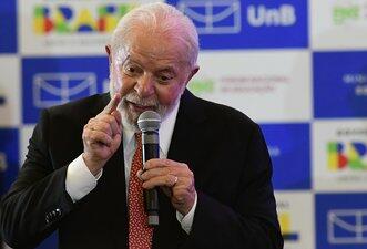 Lula desinforma sobre número de obras paradas em escolas e perfil social de alunos da USP