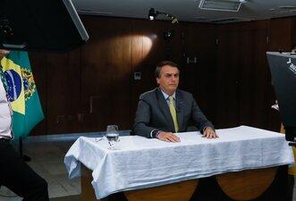 Bolsonaro repete mentiras sobre ações contra Covid-19 em pronunciamento