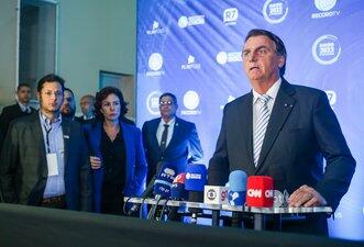 Após ataque de Roberto Jefferson a policiais, Bolsonaro mente para se afastar do aliado