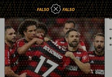 É montagem foto em que jogadores do Flamengo seguram camisa com nome de Bolsonaro