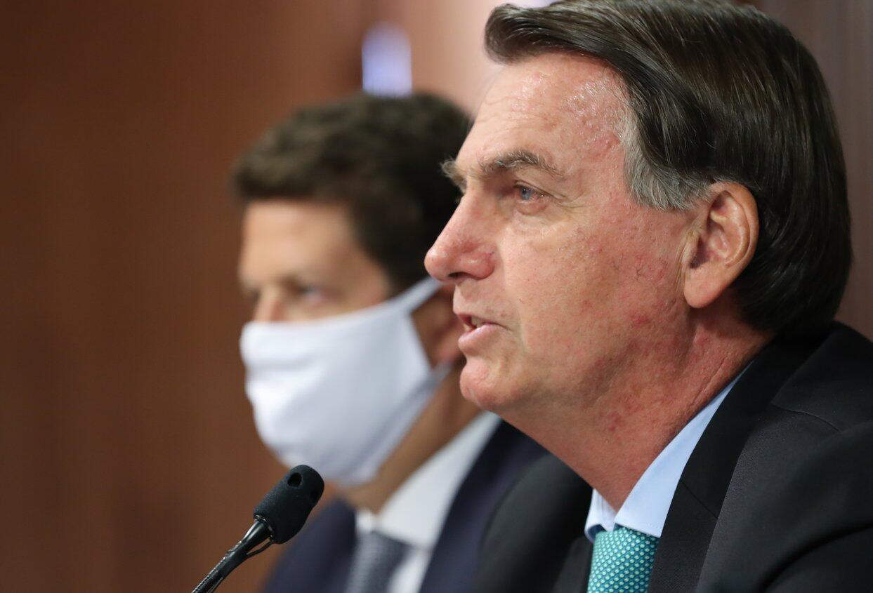 Na Cúpula do Clima, Bolsonaro mente ao dizer que Brasil está na vanguarda contra o aquecimento global