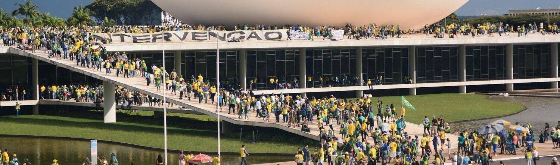 Against plataforms' rules, riots in Brasilia were plotted on social media since January 3