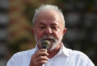 Lula diz que Auxílio Brasil acaba em dezembro, mas lei garante benefício de R$ 400