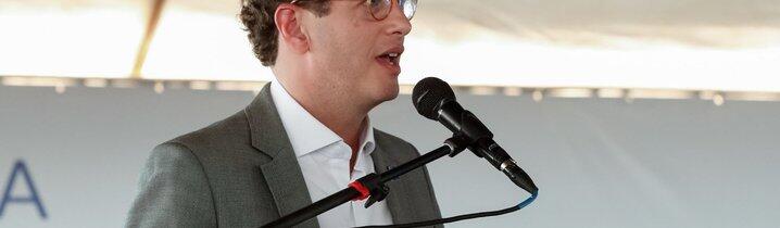 Crise das manchas de óleo no Nordeste ocupou só 10% da agenda oficial de Salles