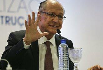 No Jornal da Globo, Alckmin nega aumento de impostos em sua gestão, mas não é verdade