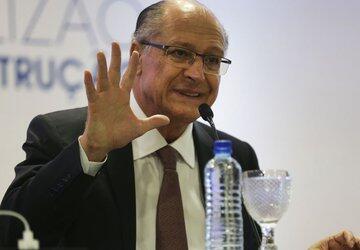 No Jornal da Globo, Alckmin nega aumento de impostos em sua gestão, mas não é verdade