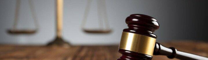 Tribunal de Rio de Janeiro mantiene denuncia penal contra Aos Fatos y entidades denuncian intimidación al periodismo